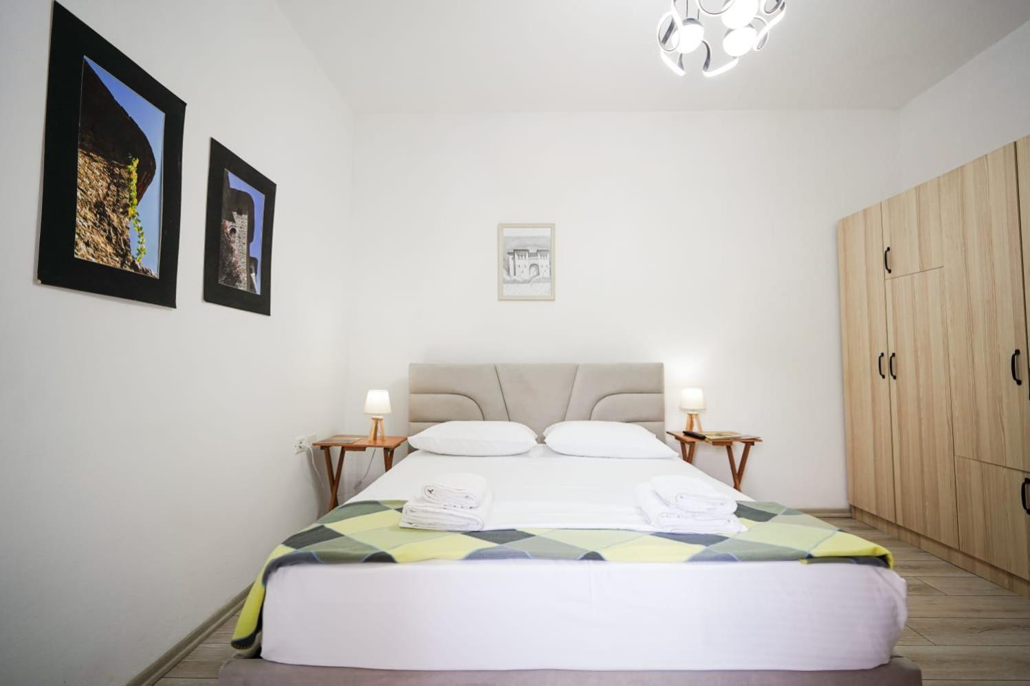 View City Apartments Gjirokastër Esterno foto